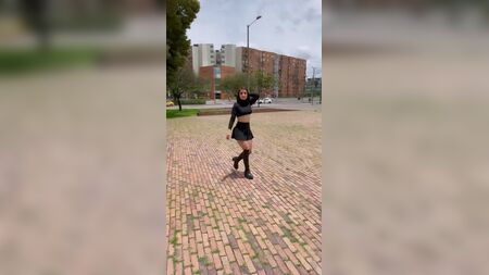 瓦伦蒂娜·加尔松，那屁股真性感