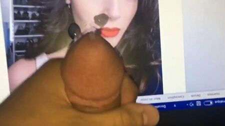 哈夫萨努尔·桑卡图坦致敬