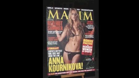 观看并查看！Spicy Moments in Sports-Sexy Anna Kournikova... (Beautiful Girls Sexy.not porn,not sex,not erotica,Kras)
