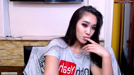 裸体的性感哈萨克女孩想要他妈的（色情，口交，乌兹别克，布里亚特，吉尔吉斯，家庭，亚洲，吸吮，屁股，山雀）