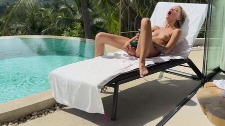 孤独女人的假期