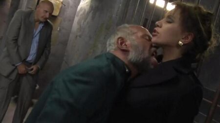 在监狱领域残酷的色情