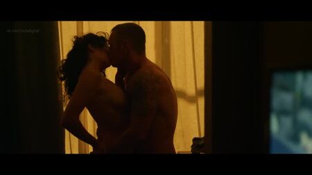 Shanti Ashanti Nude - Jarhead: Law of Return (2019) HD 1080p 在线观看 / 香蒂·阿香蒂 - 海军陆战队员：遣返法