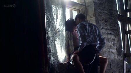 珍娜-路易丝·科尔曼裸戏 - 《顶层之室》（2012）第1季第1集 在线观看