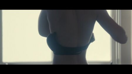 安娜·托芙裸戏 - 《斯蒂芬妮》（2017）高清1080p 在线观看