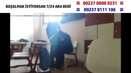 土耳其高中辣妹在教室里忙着口交