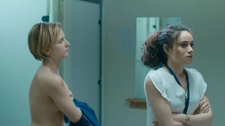 费伊·马赛裸体 - 《胶水》第1季第2、3集 HD 1080p