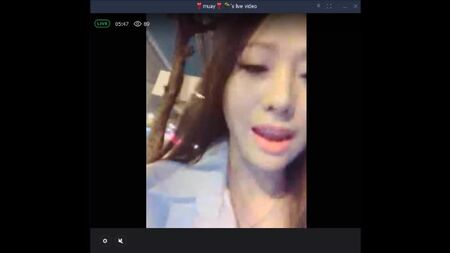 阿姆悄悄地在路边露面，让无家可归的人们看到