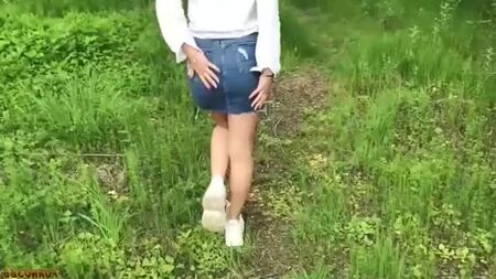 森林性爱（色情、乱伦、性爱、全裸、家庭、森林）