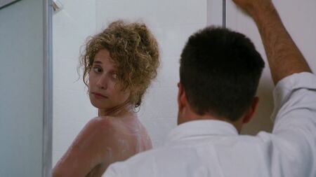 南希·特拉维斯、安娜贝拉·西奥拉 裸戏 - 《内部事务》（1990）高清1080p 在线观看