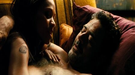 佐伊·萨尔达娜性感照——《失败者》（2010）