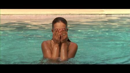 卡罗琳娜·克雷申蒂尼裸体 - 《考试前夜》（2007）HD 1080p