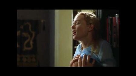 希瑟·格雷厄姆裸照 - Heather Graham Nude - 《温柔地杀了我》（Killing Me Softly）（2001）