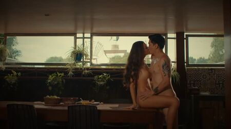 凯莉·维尔佐萨、辛迪·米兰达 裸体 - 《我的丈夫，我的情人》（2021）高清1080p 在线观看
