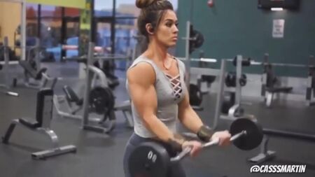 FemaleFitnessReset - 肌肉女孩卡桑德拉·马丁的训练计划