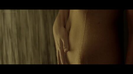 斯蒂芬妮·斯科特、安娜·弗里尔 裸体 - 《人工智能》（2016）1080p / 斯蒂芬妮·斯科特、安娜·弗里尔 - 《人工智能》。无限访问