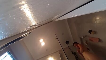 被抓到偷窥嫂子(720_P).mp4