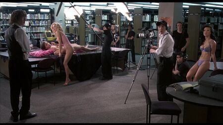 阿曼达·斯威斯滕、李成熙《性感邻家女孩》（2004）1080p