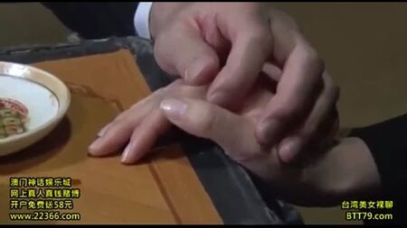 日本妻子出轨丈夫___点击此处观看更多内容__bit.ly__2JGdNJl.mp4