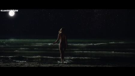 佐伊·卡赞裸戏，梅根·帕克，麦肯兹·戴维斯——《假如》（2014）1080p高清在线观看