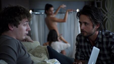 斯蒂芬妮·范塔齐裸戏 - 《无耻之徒》第2季第9-11集 (2012) HD 1080p