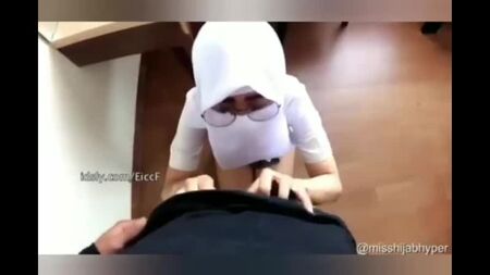 印尼头巾高中生色情片 - XNXX.COM.mp4