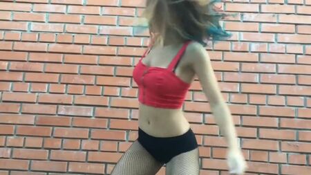 哈莉·奎因扭臀舞