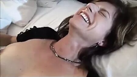 成熟的被戴绿帽的妻子