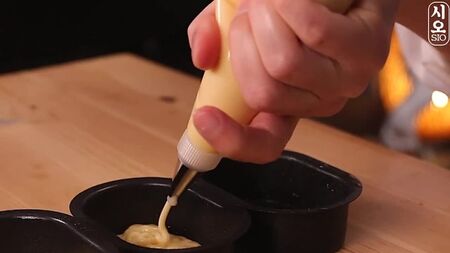 [SIO ASMR] ASMR 吃播 | 便利店自制超辣鸡肉年糕、炸鸡、海苔饭卷及甜点吃播 & 食谱 FRIED CHICKEN AND Tteokbokki EATING
