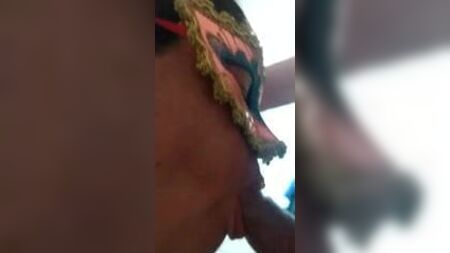 分类广告上的陪游被拍到口交